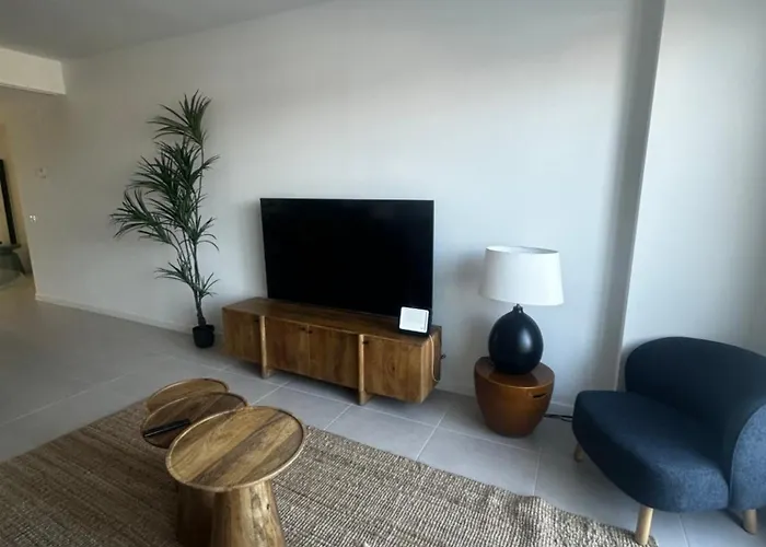 Sea View Celere Апартаменти Естепона